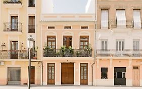 Barracart Apartments
